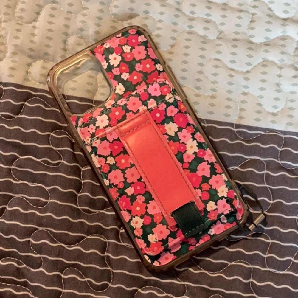 Walli Phone Case with Magnetic Card Holder iPhone 12/12pro